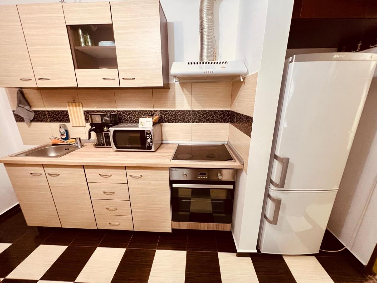 Adona Residence オラデア エクステリア 写真